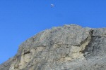 Paragleiter bern Latemarmassiv

